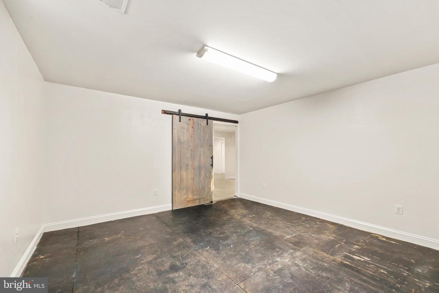 1402 Sands Cir photo 37