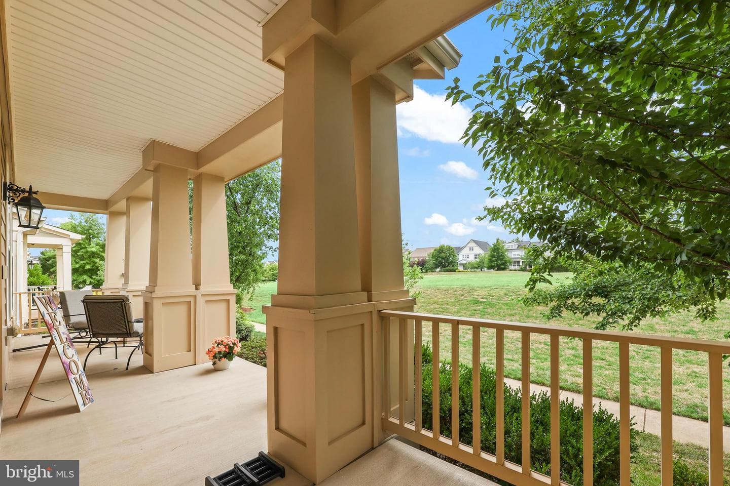 1402 Sands Cir photo 4