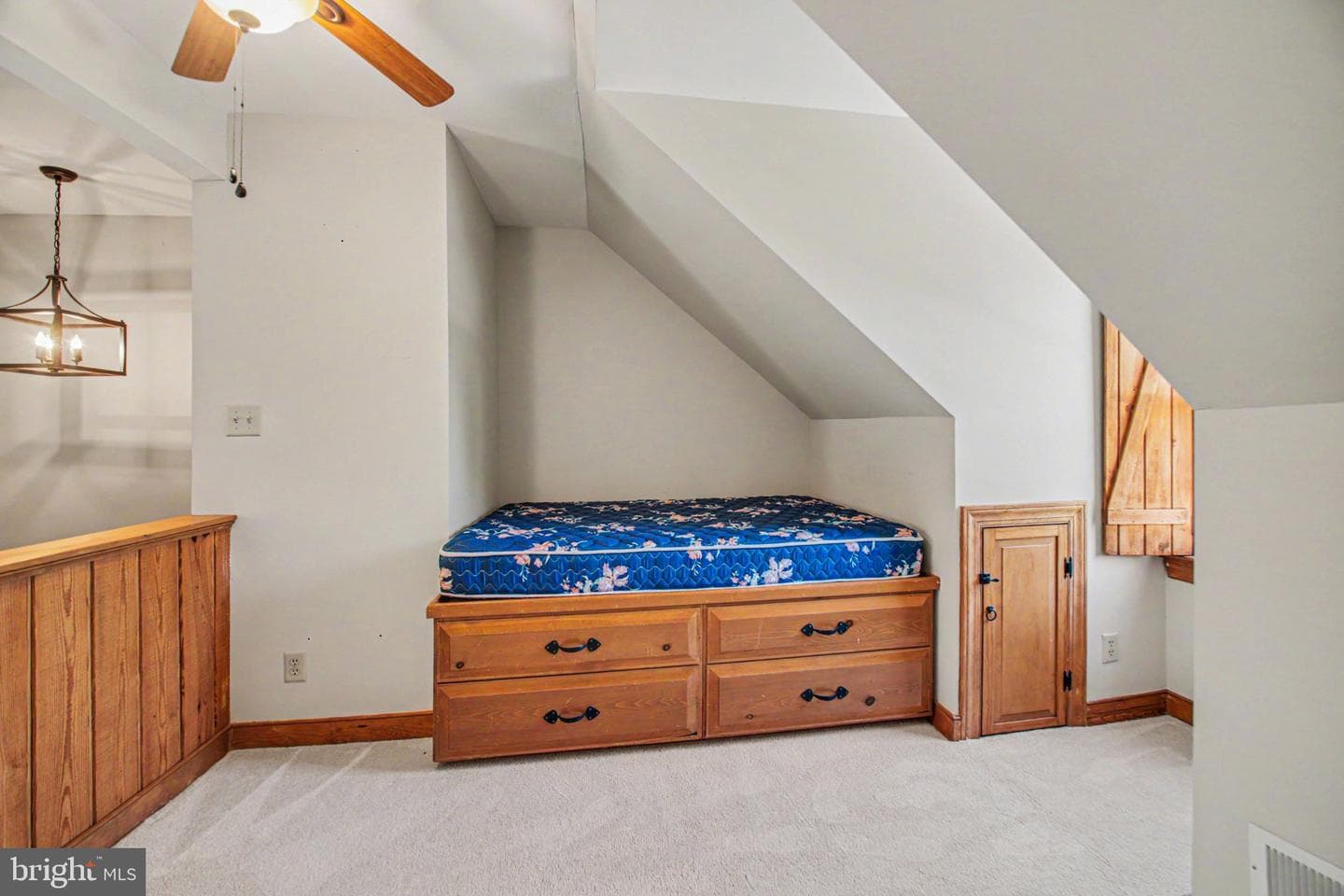 807 College Avenue photo 24