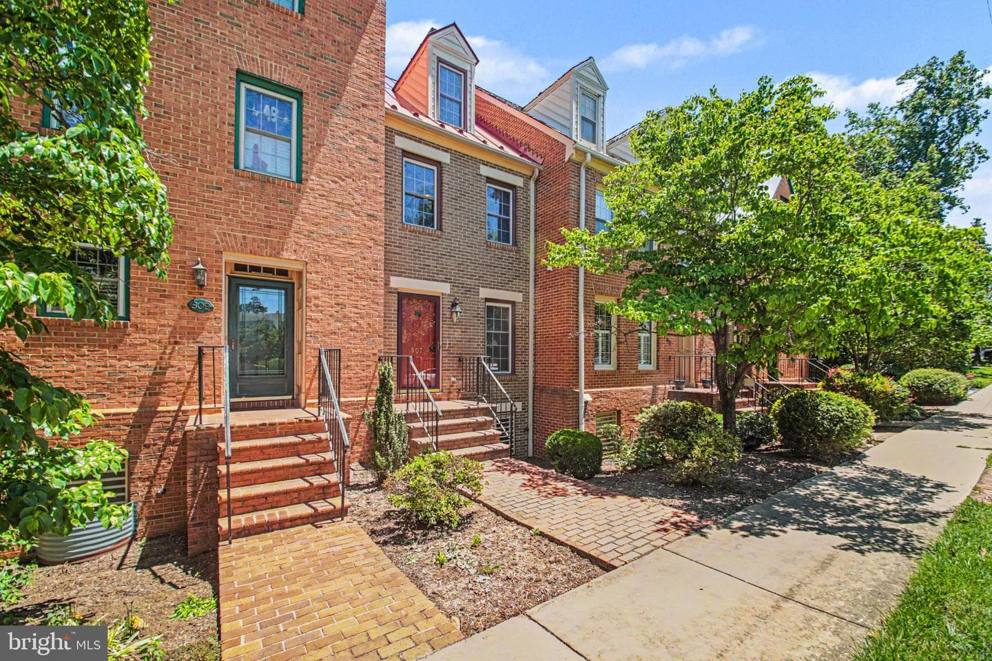 807 College Avenue photo 3