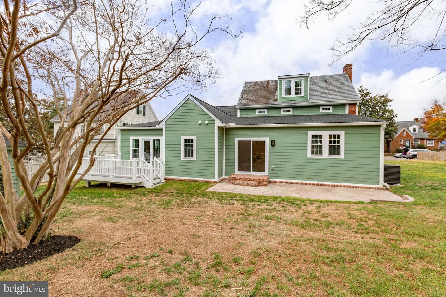 913 Sylvania Avenue photo 81