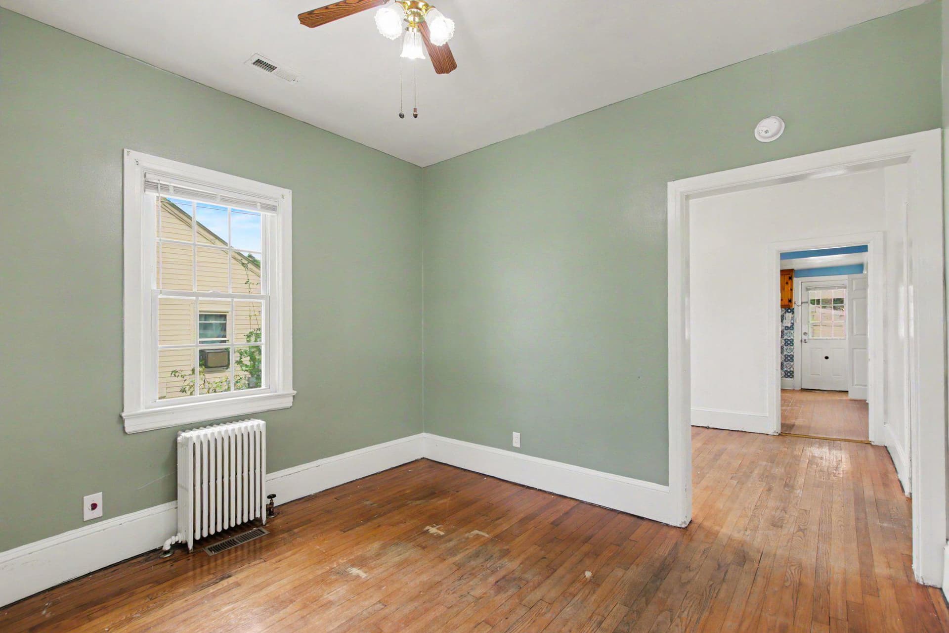 112 Gibson Street photo 6
