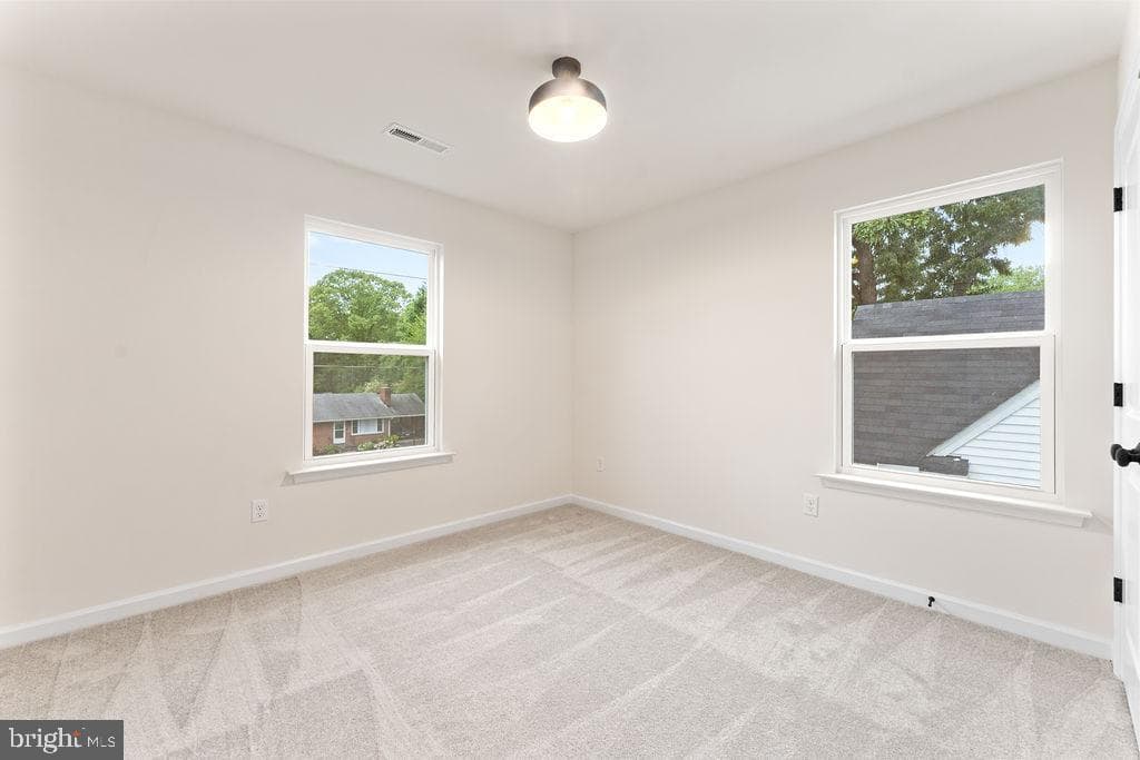 147 Longstreet Avenue photo 36