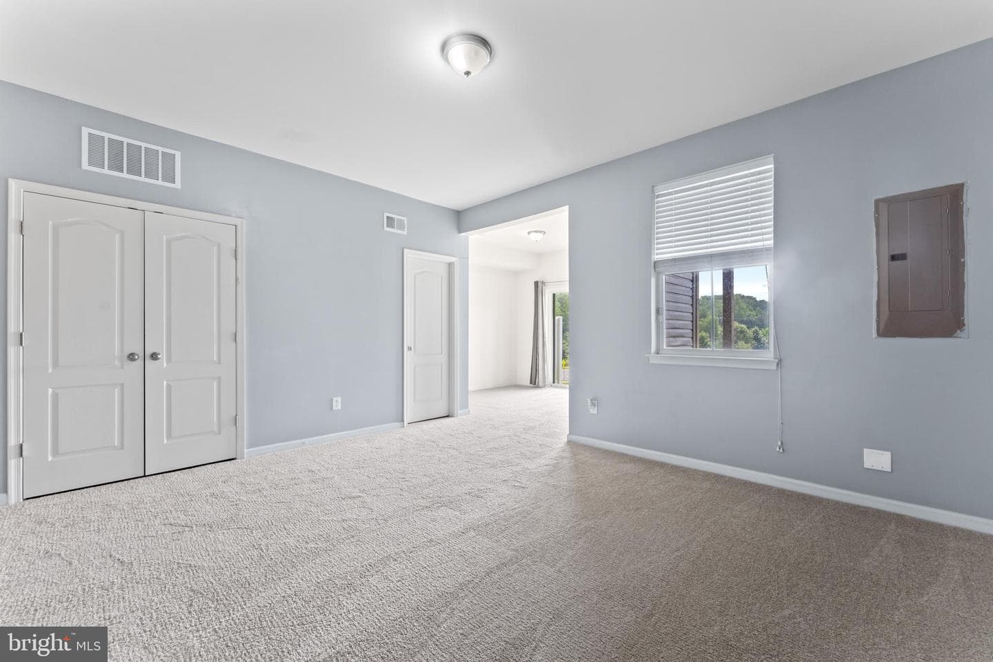 1418 Hudgins Farm Circle photo 3