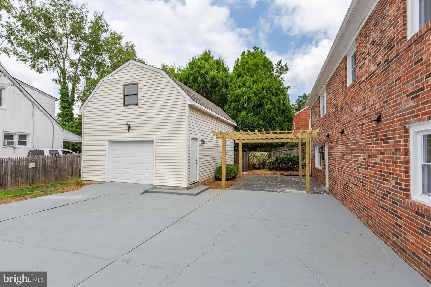 1329 Brent Street photo 5