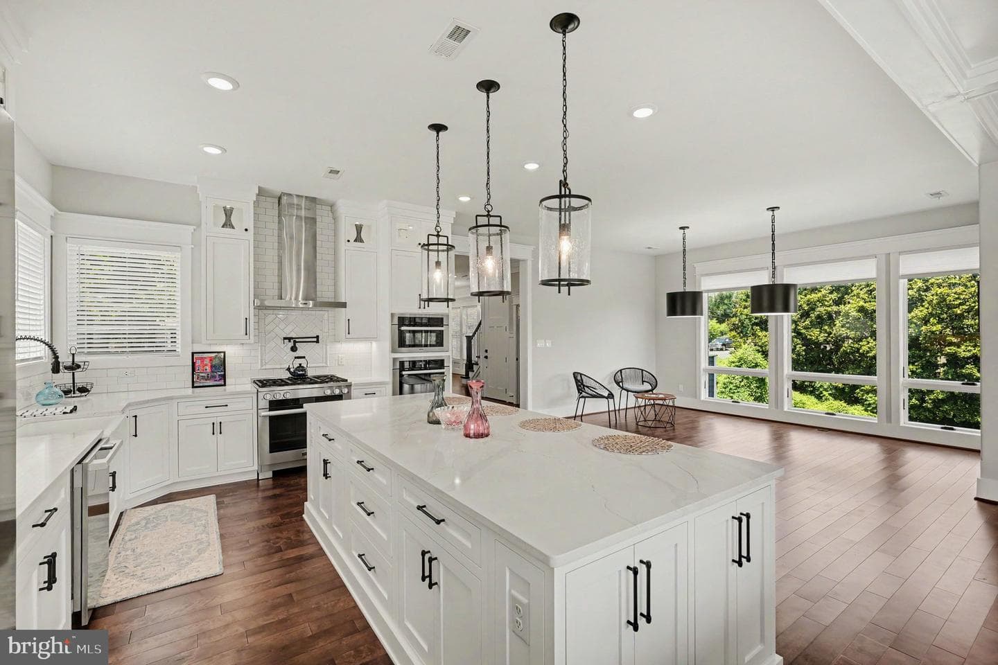 1119 Sophia St photo 13