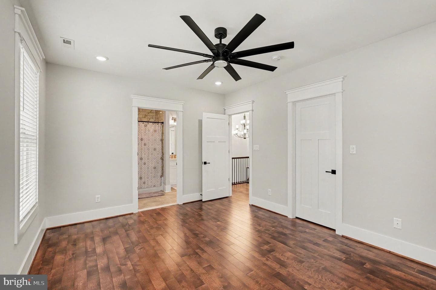 1119 Sophia St photo 26