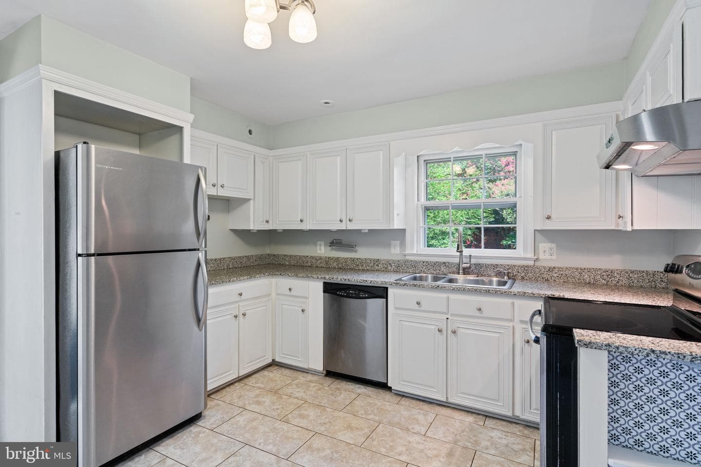 1321 Royston Street photo 11