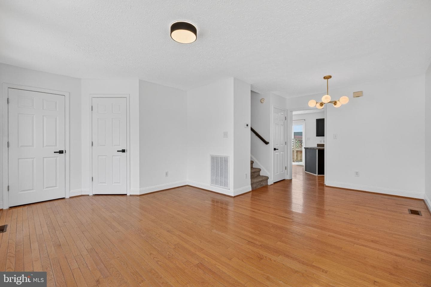 1609 Airport Avenue photo 11