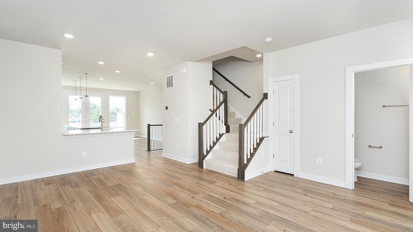 424 Germania Street photo 13