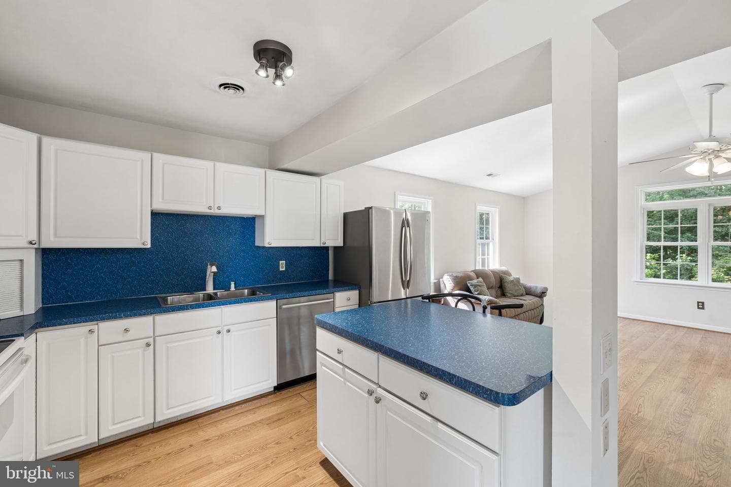 422 Morningside Drive photo 9