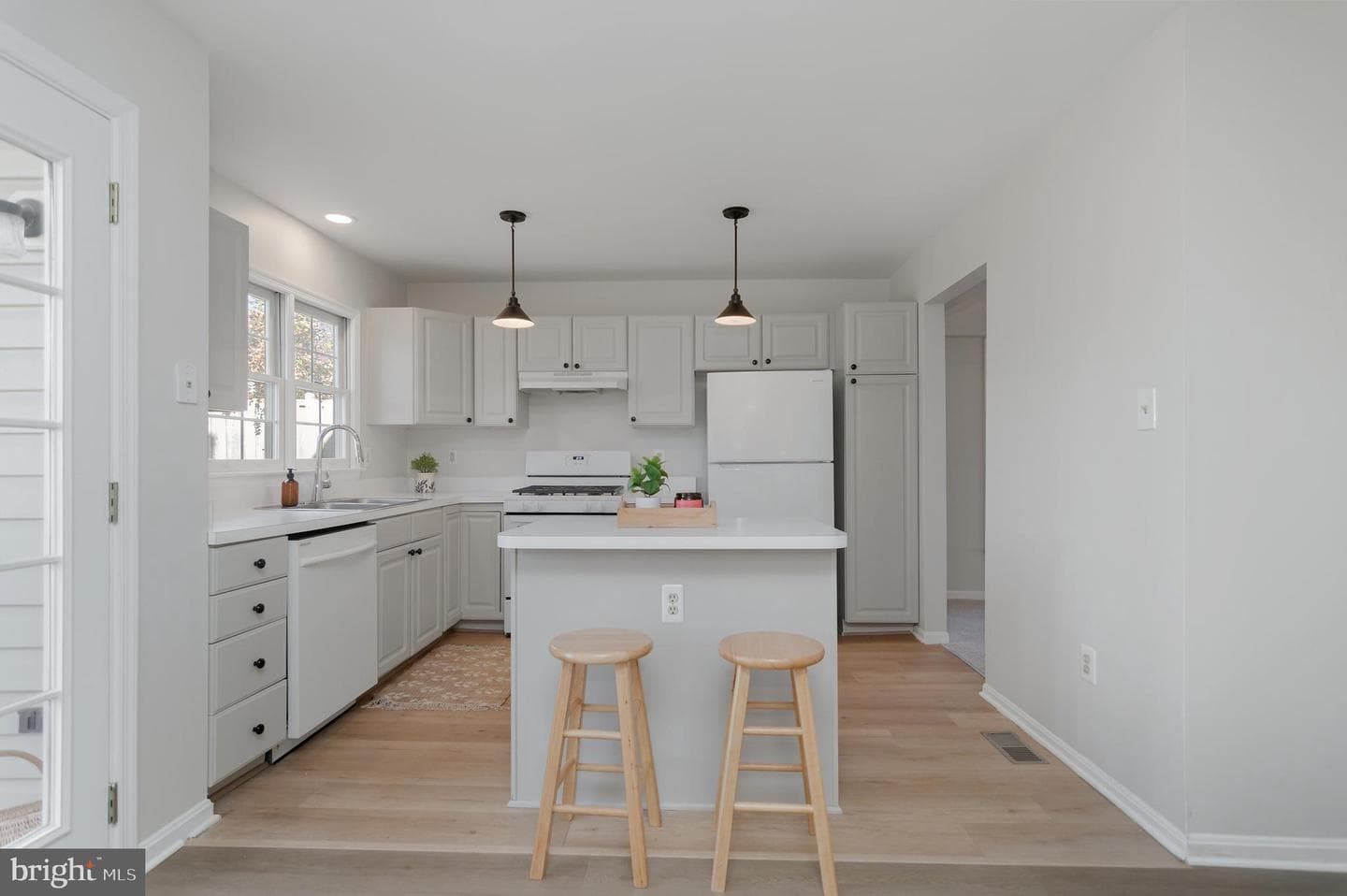 3916 Oak Street photo 18