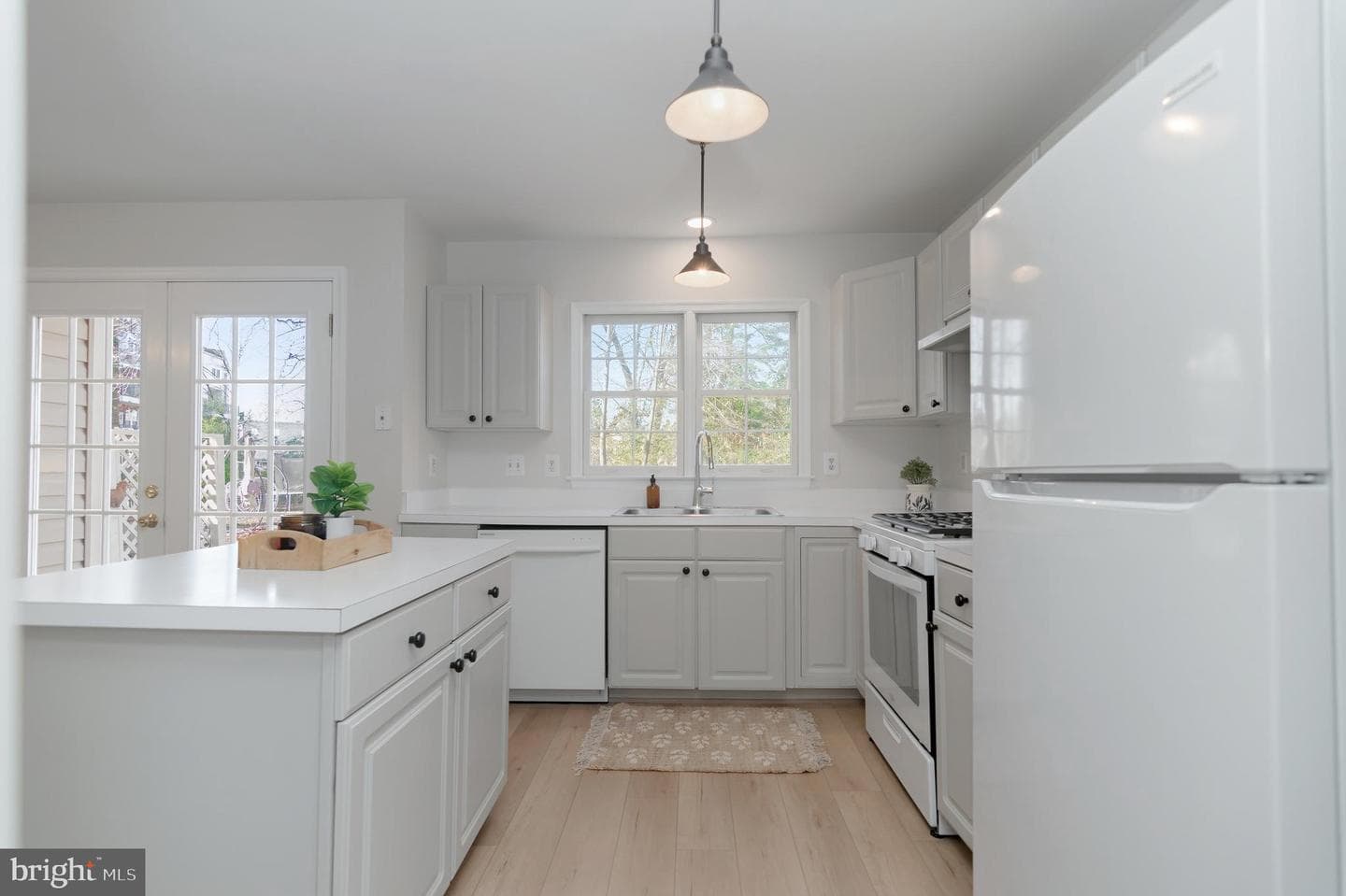 3916 Oak Street photo 20