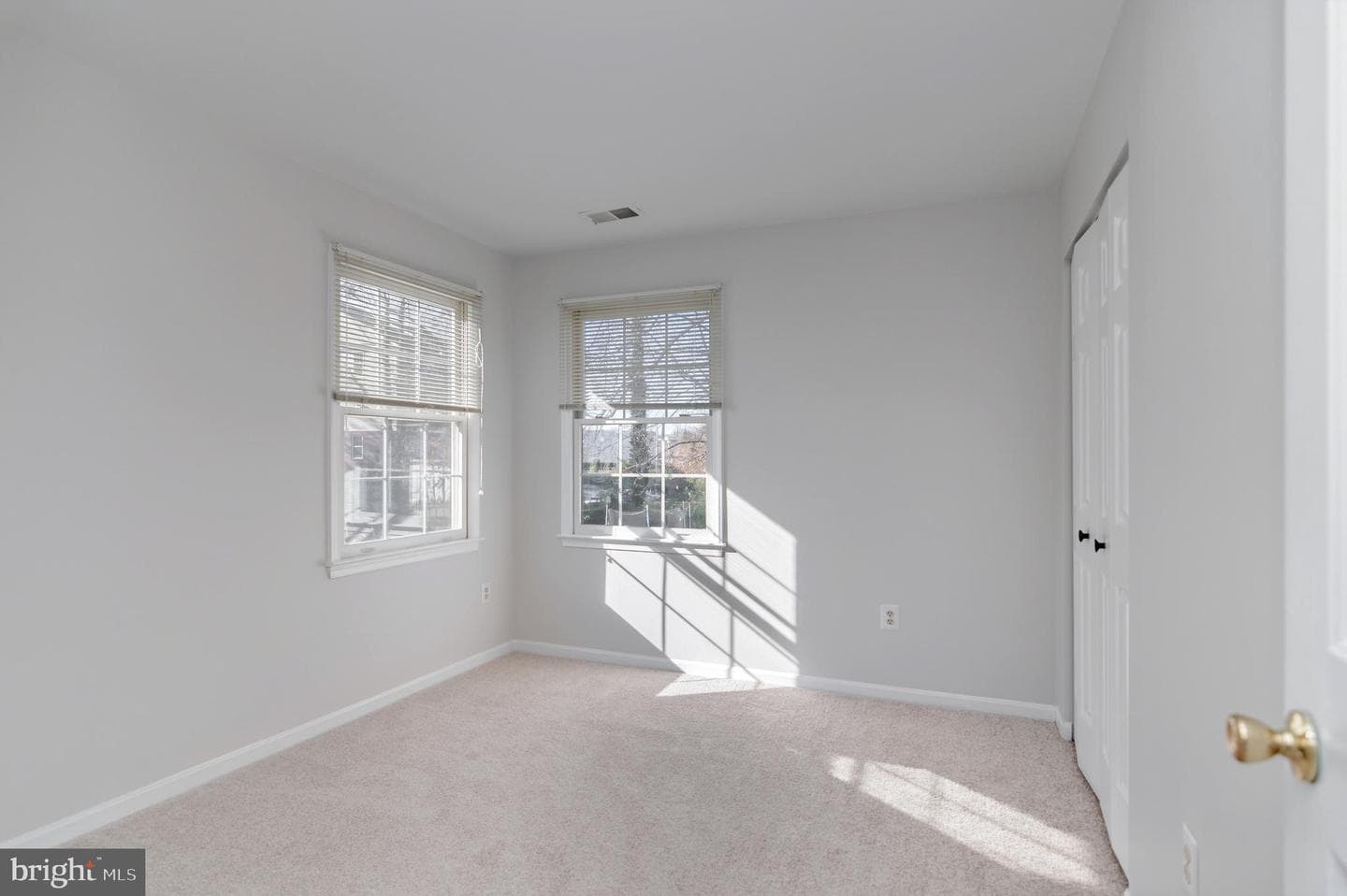 3916 Oak Street photo 34