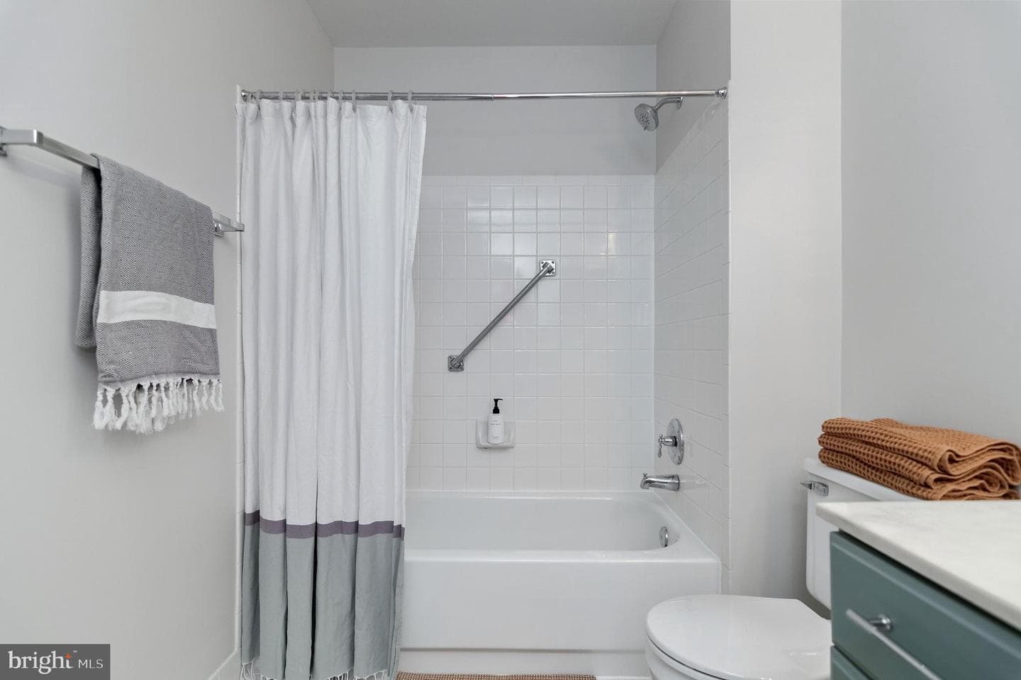 3916 Oak Street photo 37