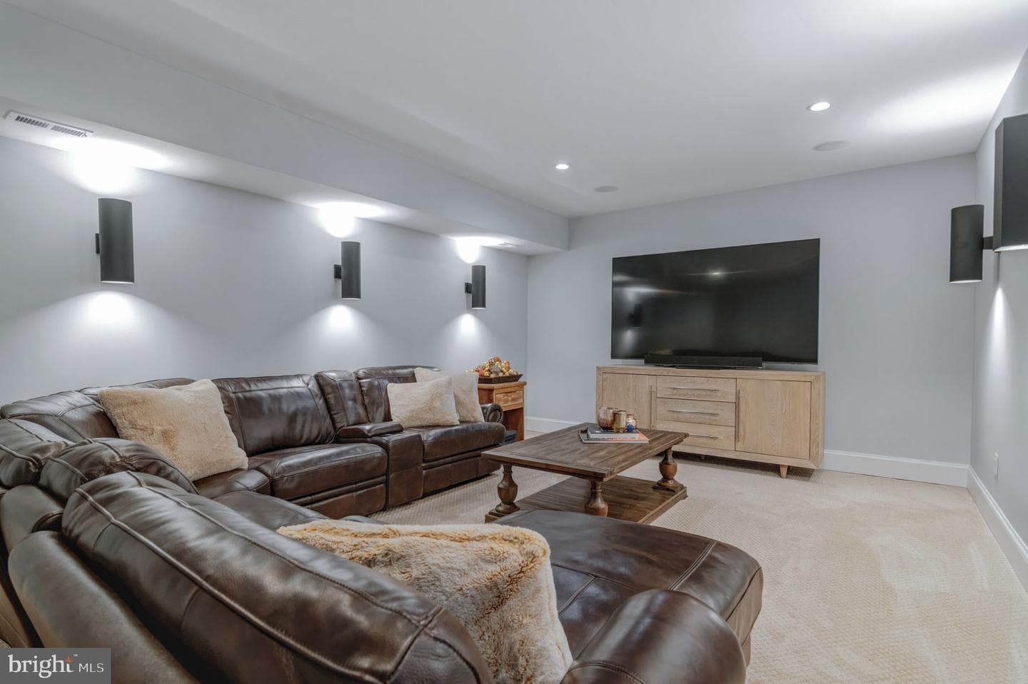 10708 Warwick Avenue photo 58