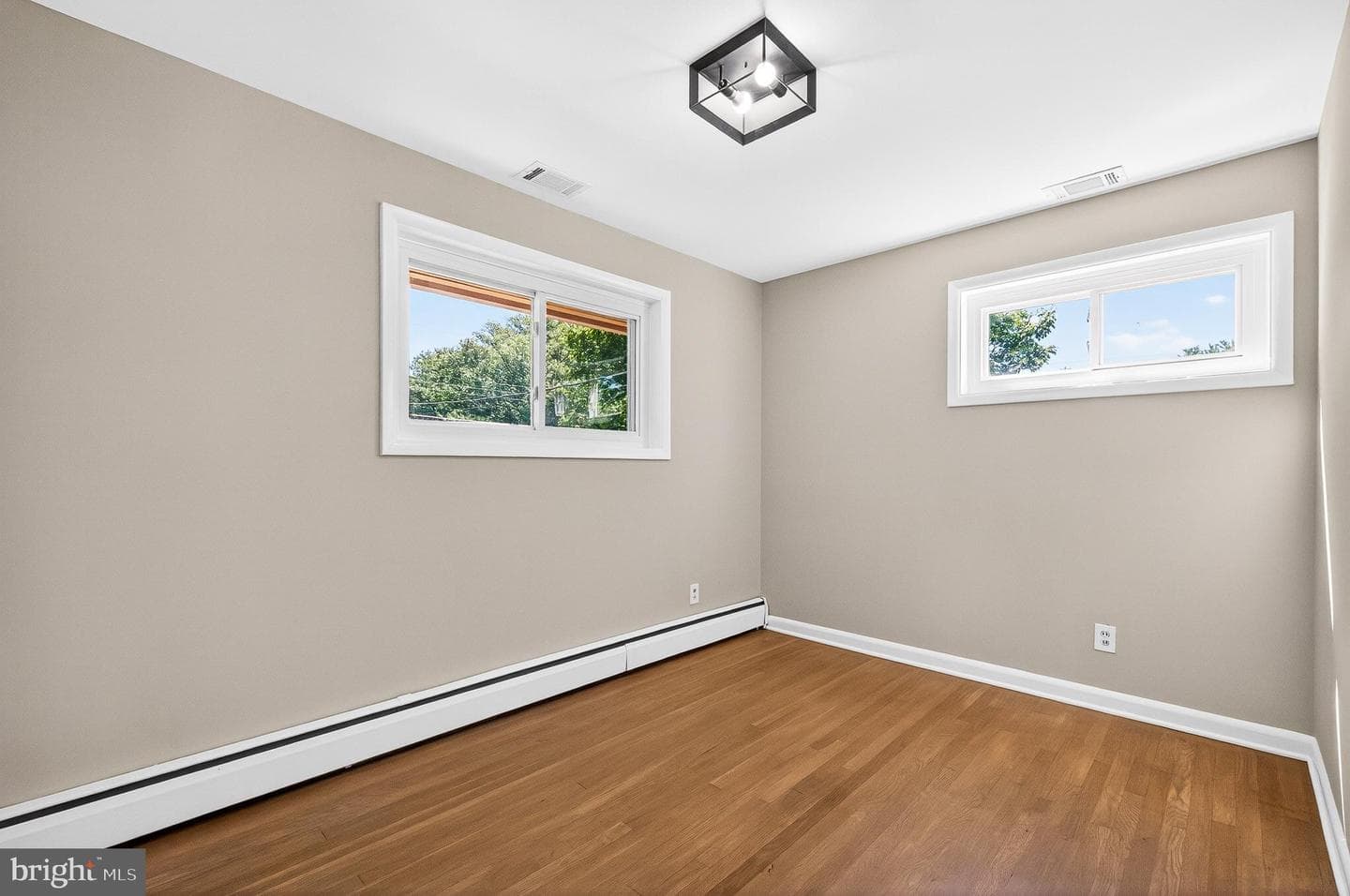 10301 Monroe Court photo 22