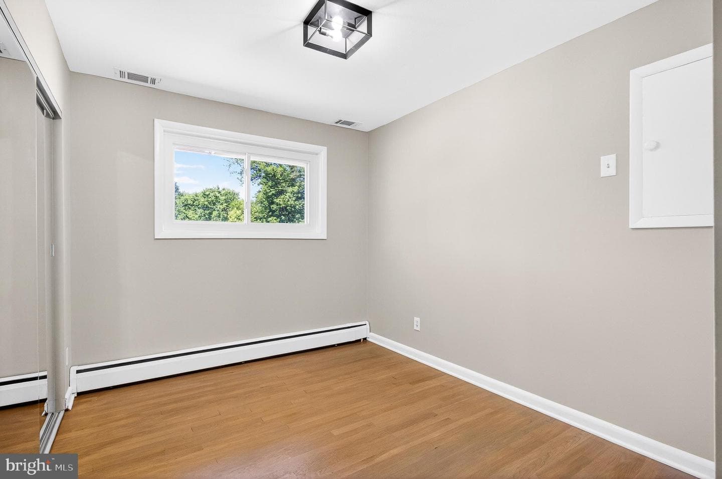 10301 Monroe Court photo 27