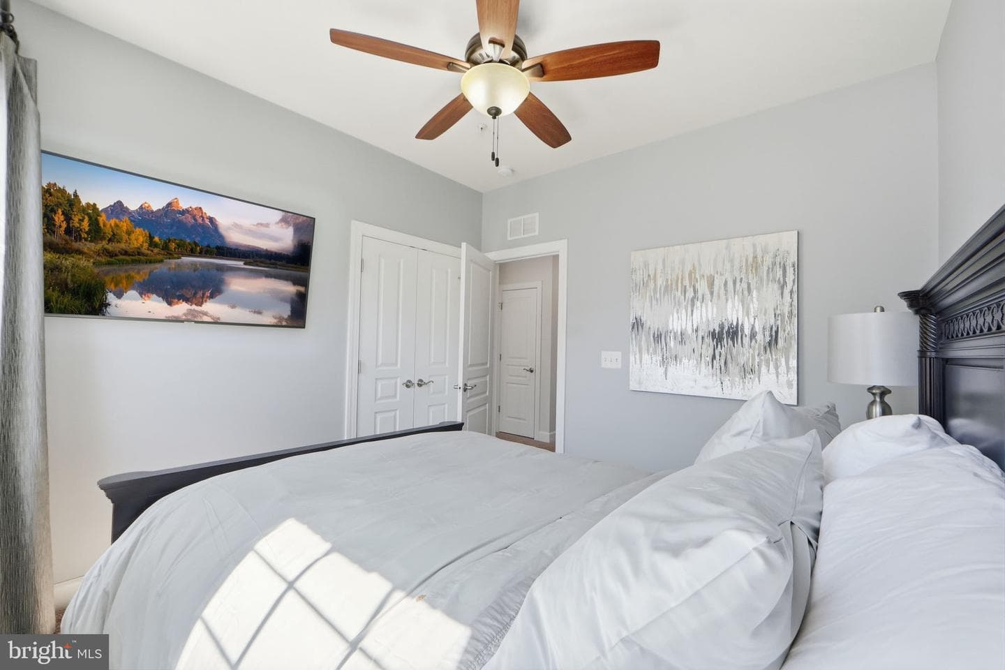 4090 Glendale Way photo 27