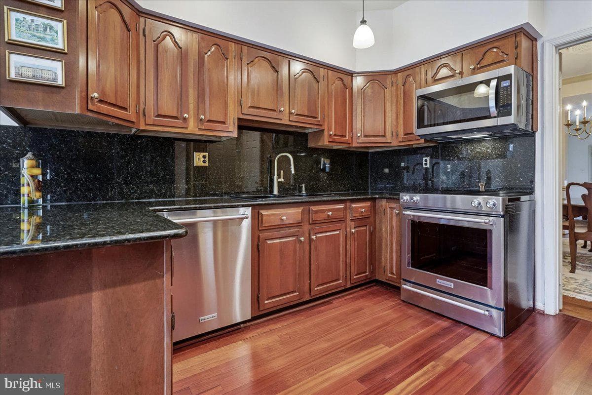10243 Aspen Willow Drive photo 5