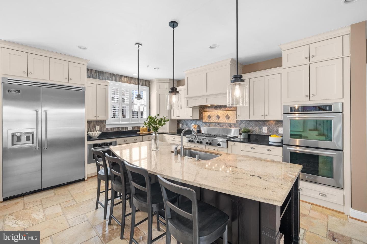 4027 Colonel Mendez Way photo 10