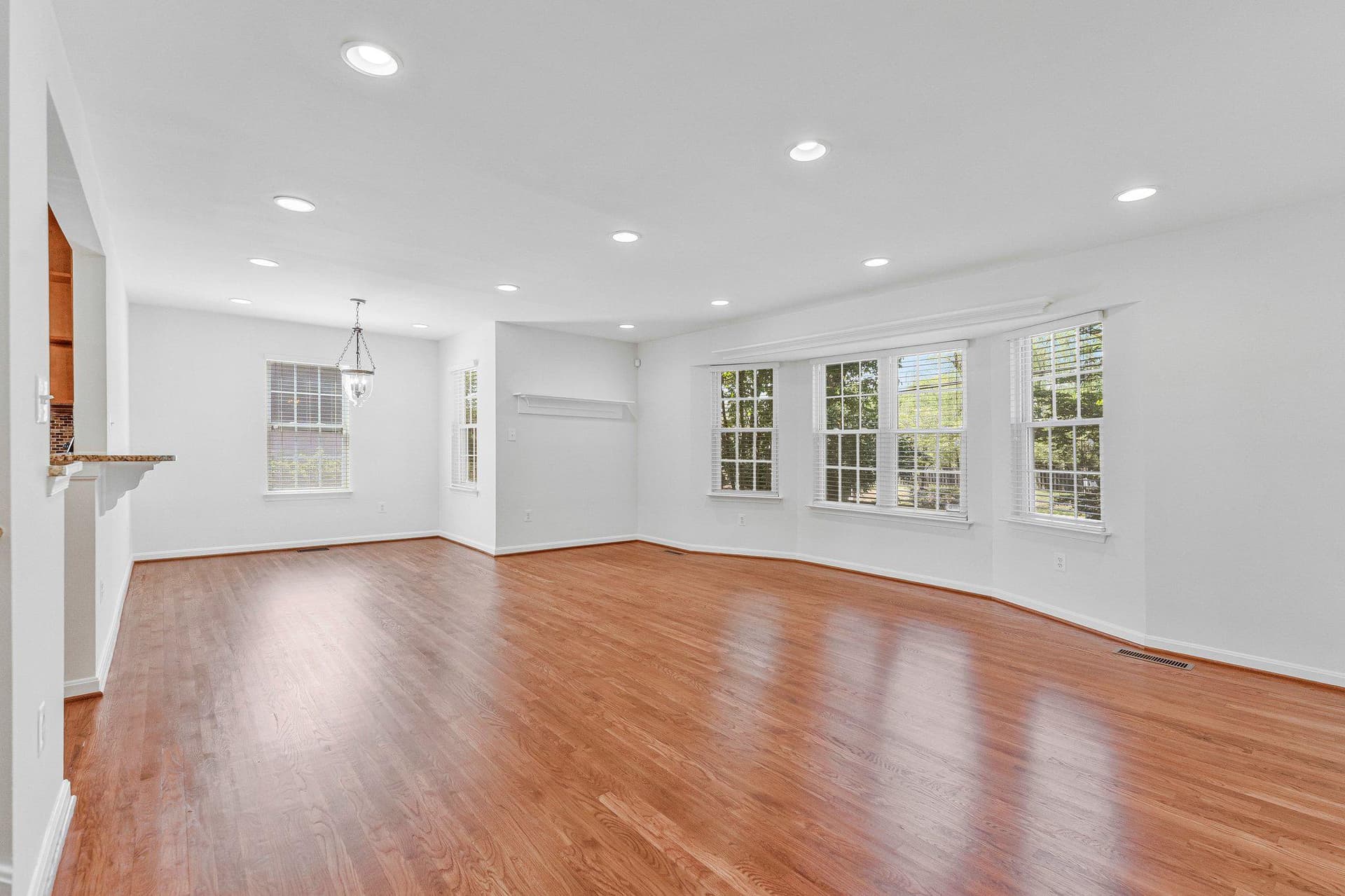 3683 Blenheim Boulevard photo 14