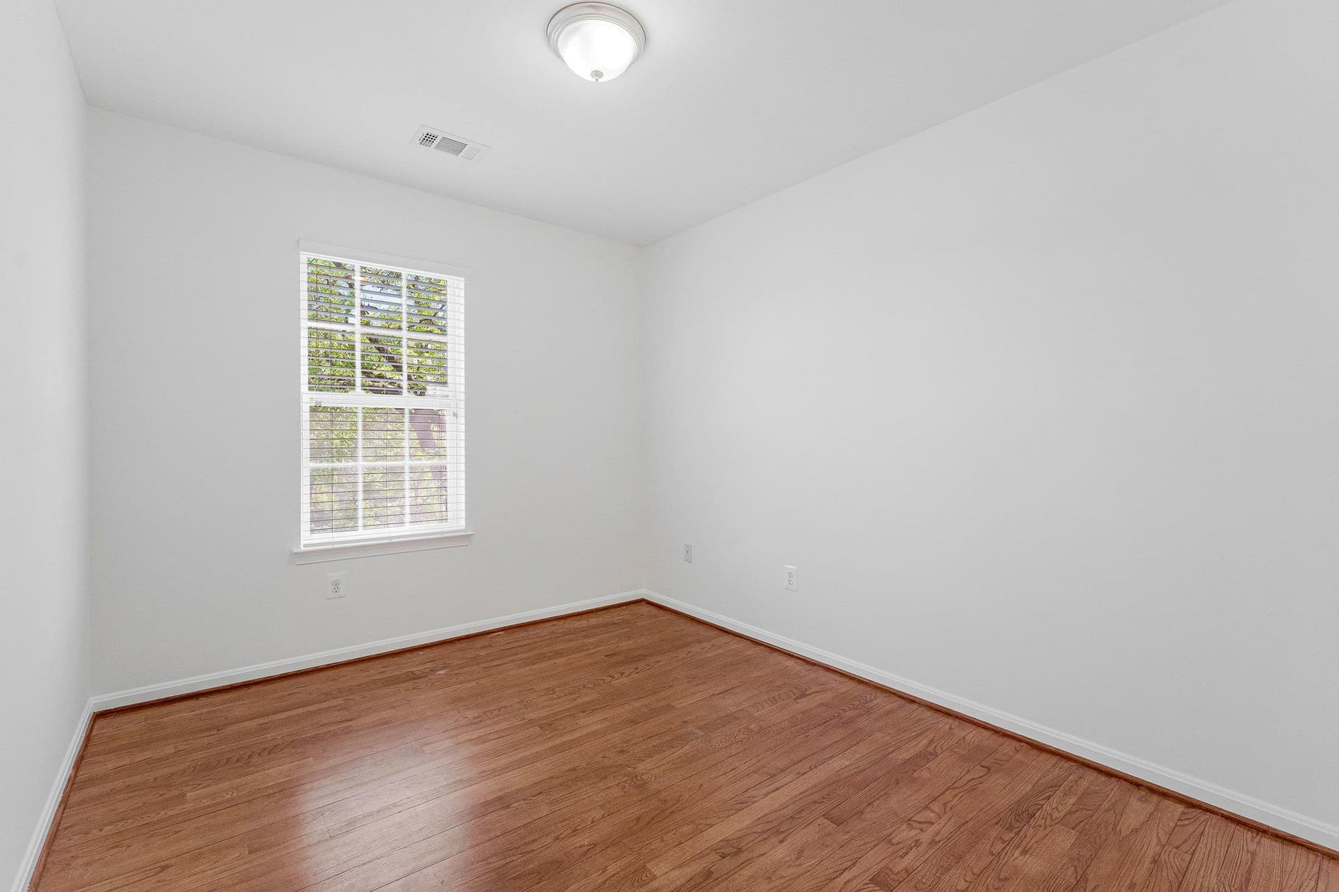 3683 Blenheim Boulevard photo 40