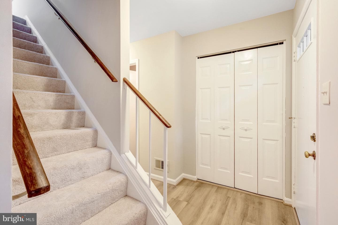 3944 Wilcoxson Drive photo 5
