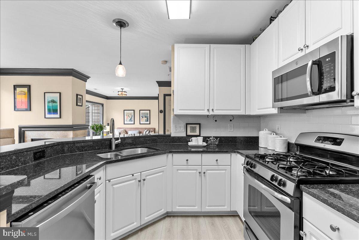 10337 Sager Avenue #304 photo 24