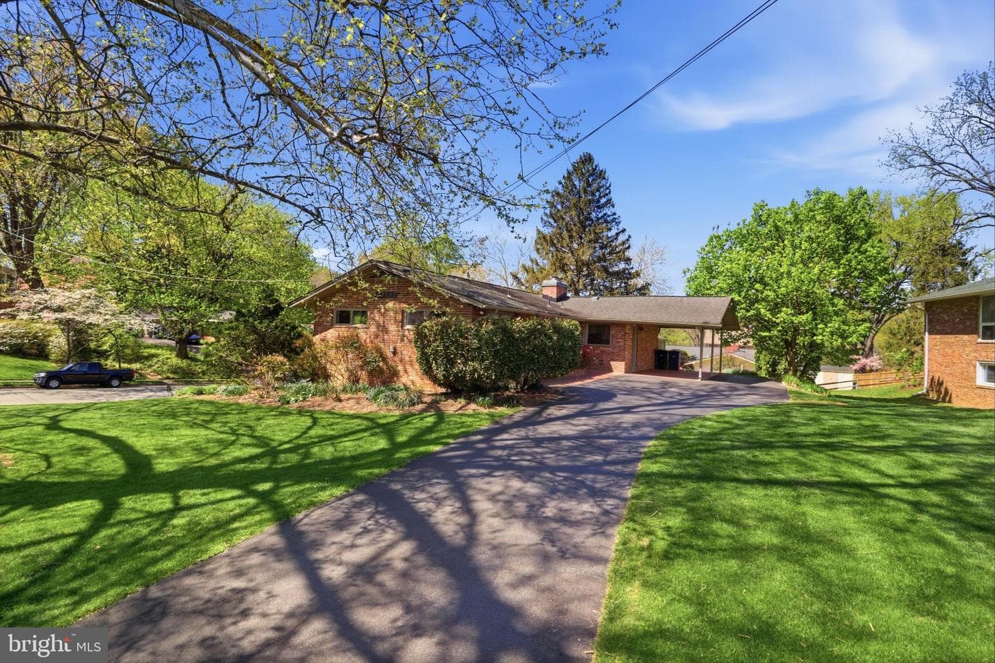 9924 Pinehurst Avenue photo 35