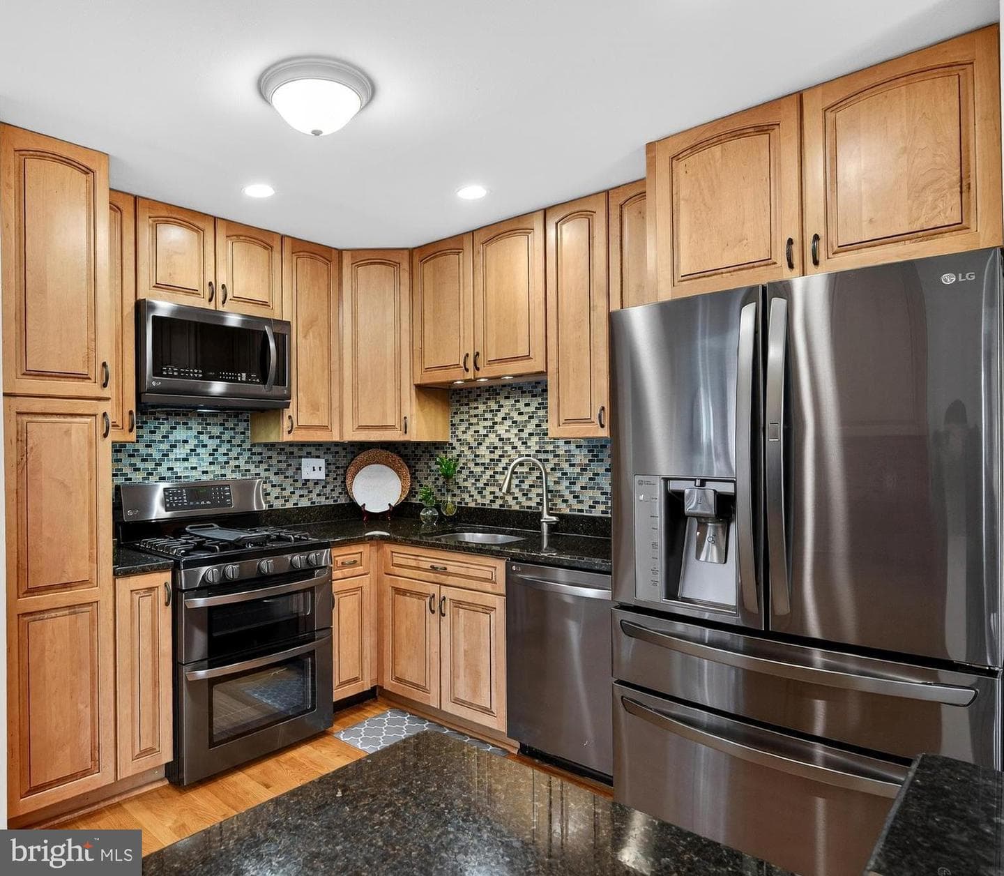 3816 Bevan photo 6