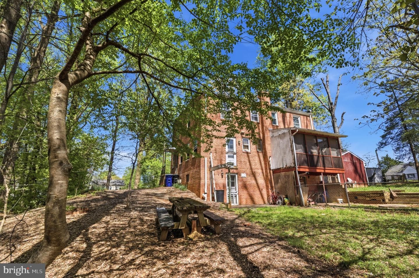 10827 Crest Street photo 33