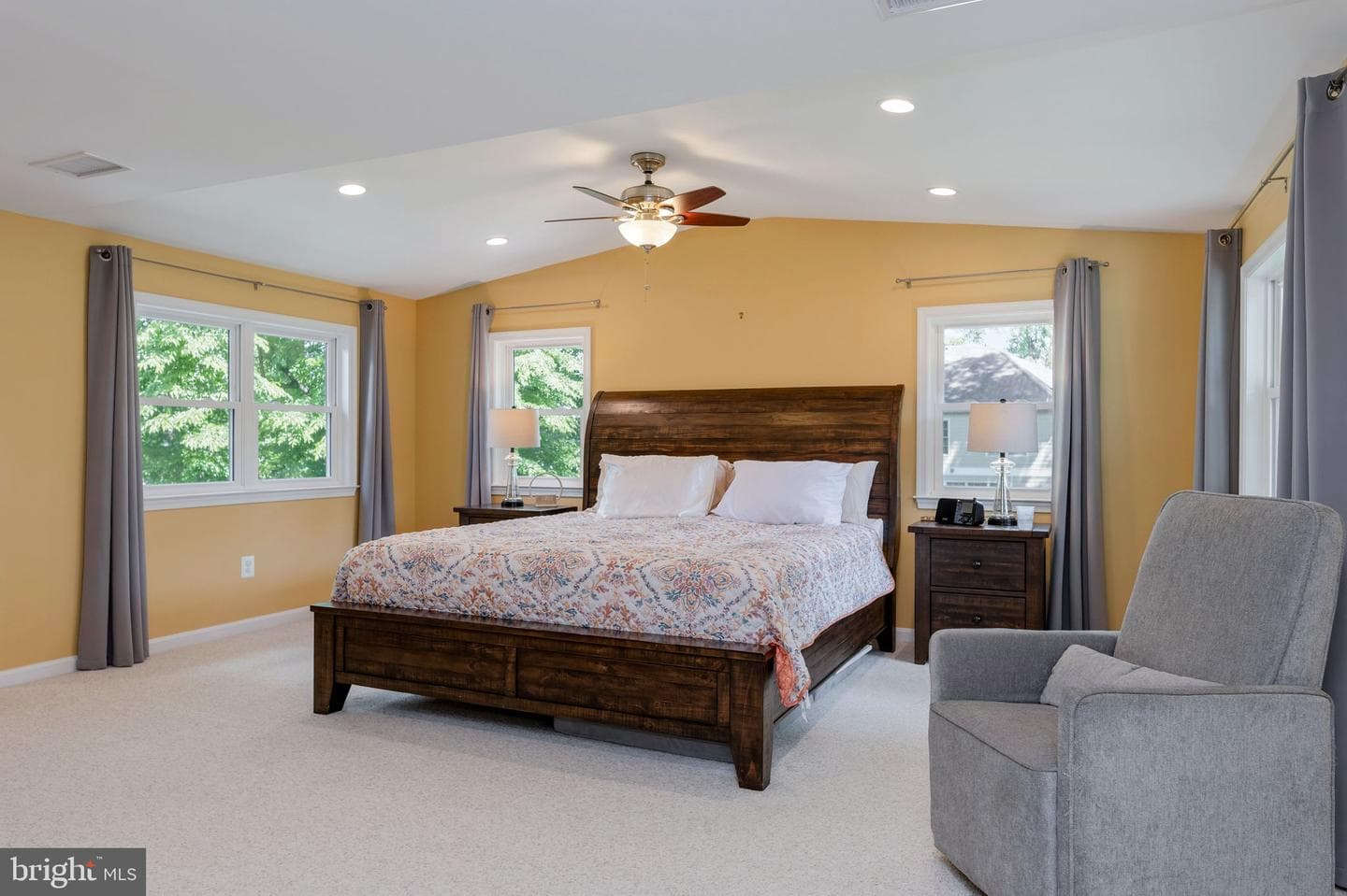 4025 Maple Street photo 21