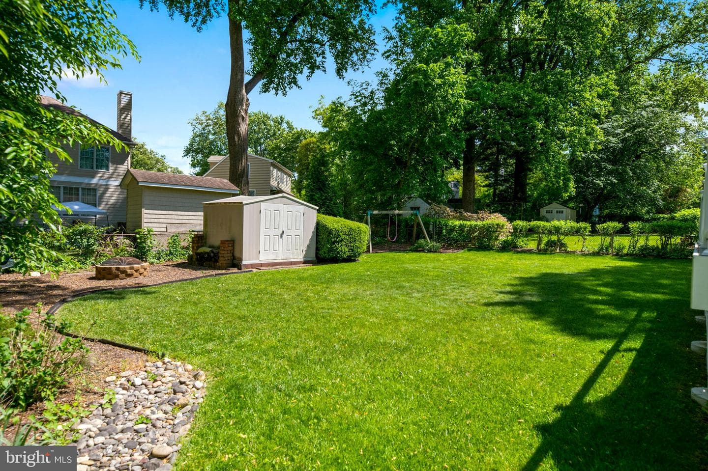 4025 Maple Street photo 39