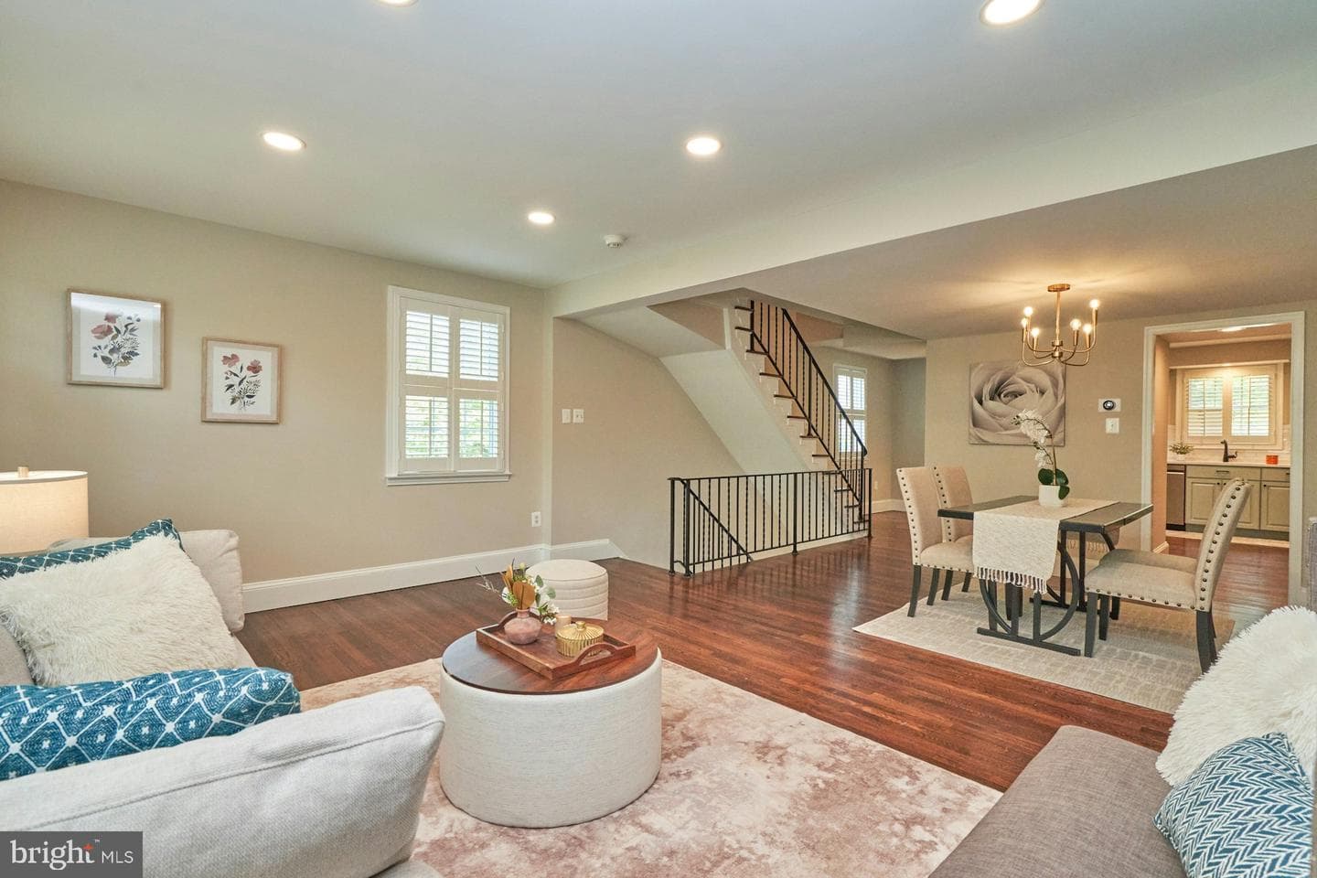 3886 University Drive photo 16