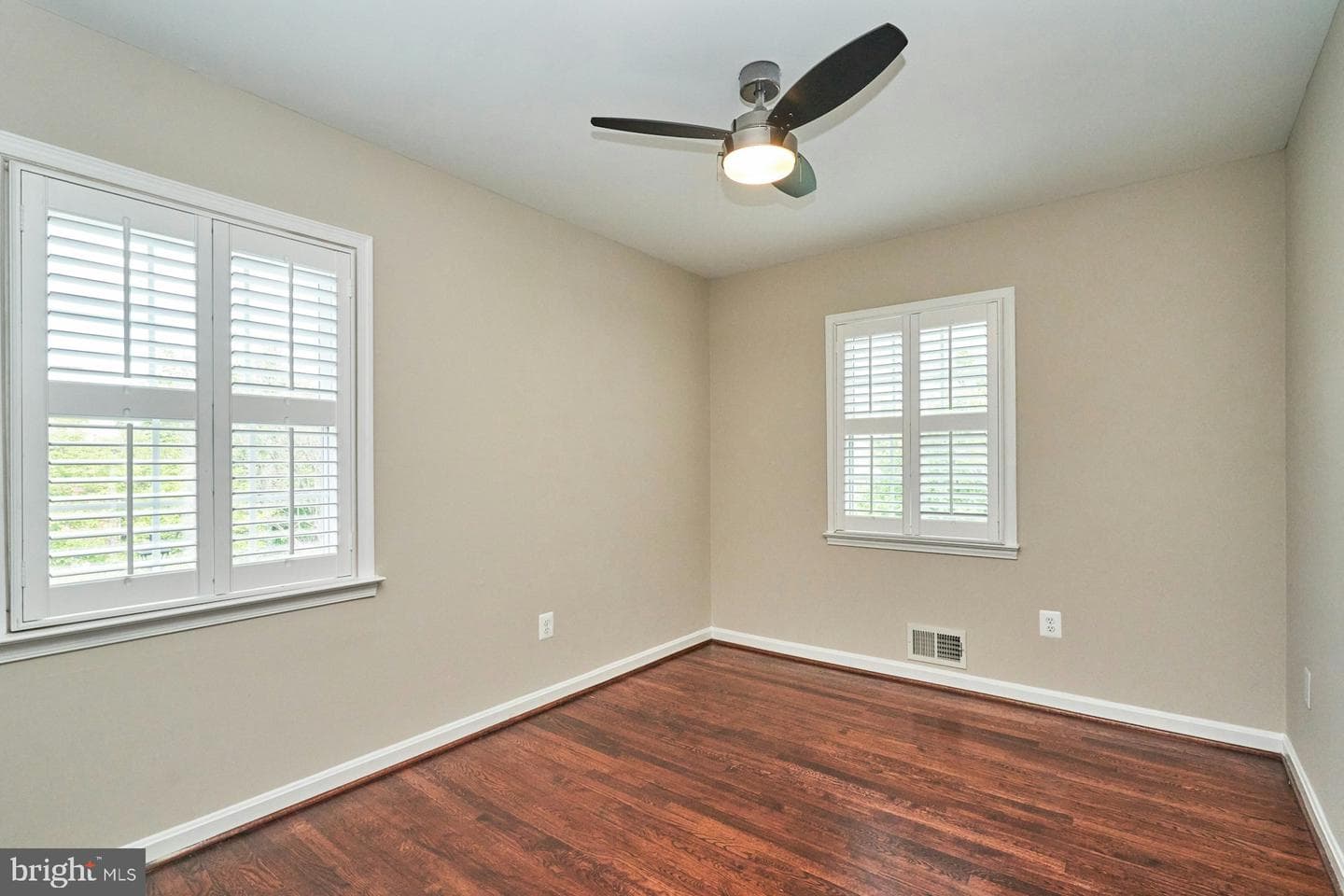 3886 University Drive photo 23