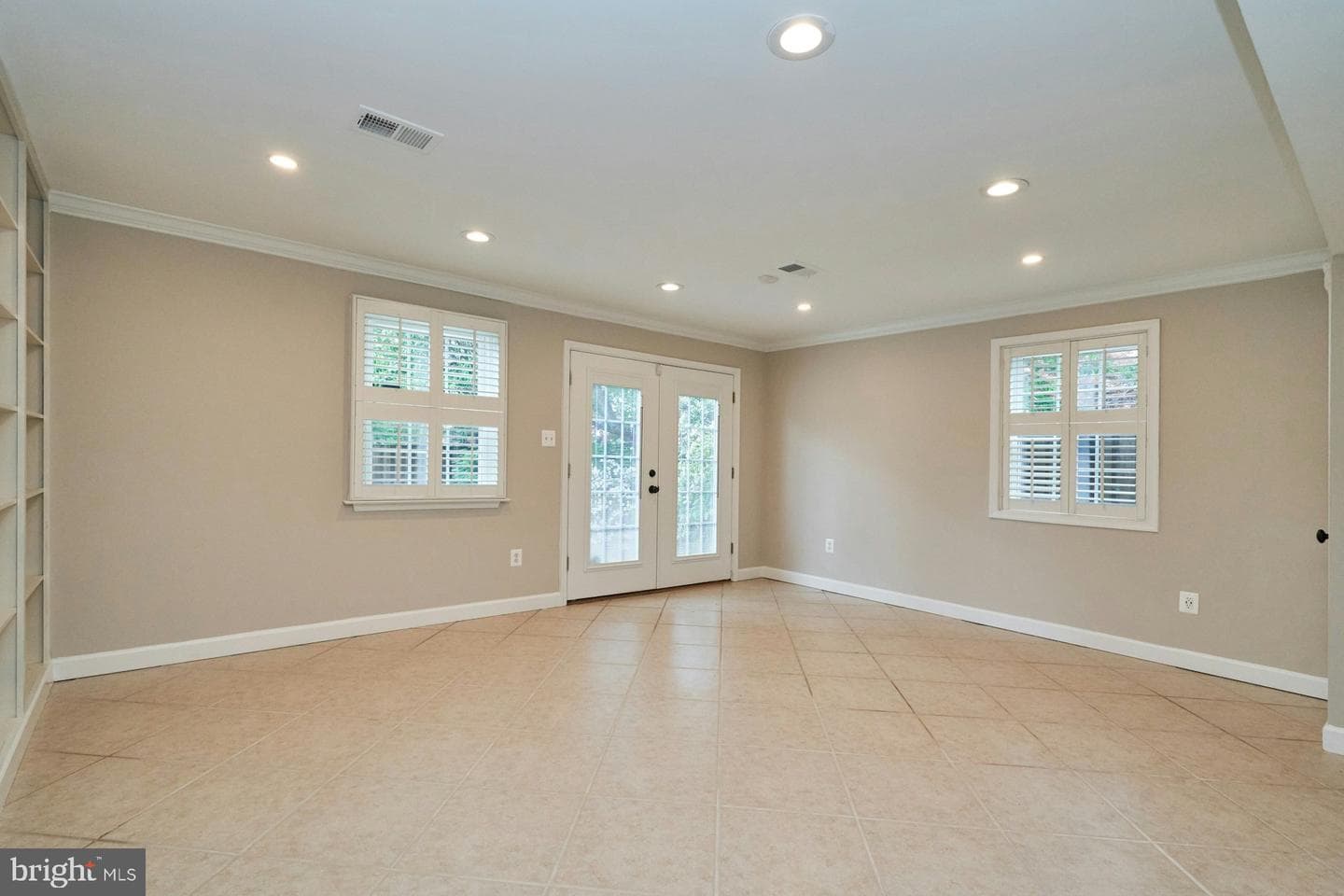 3886 University Drive photo 28