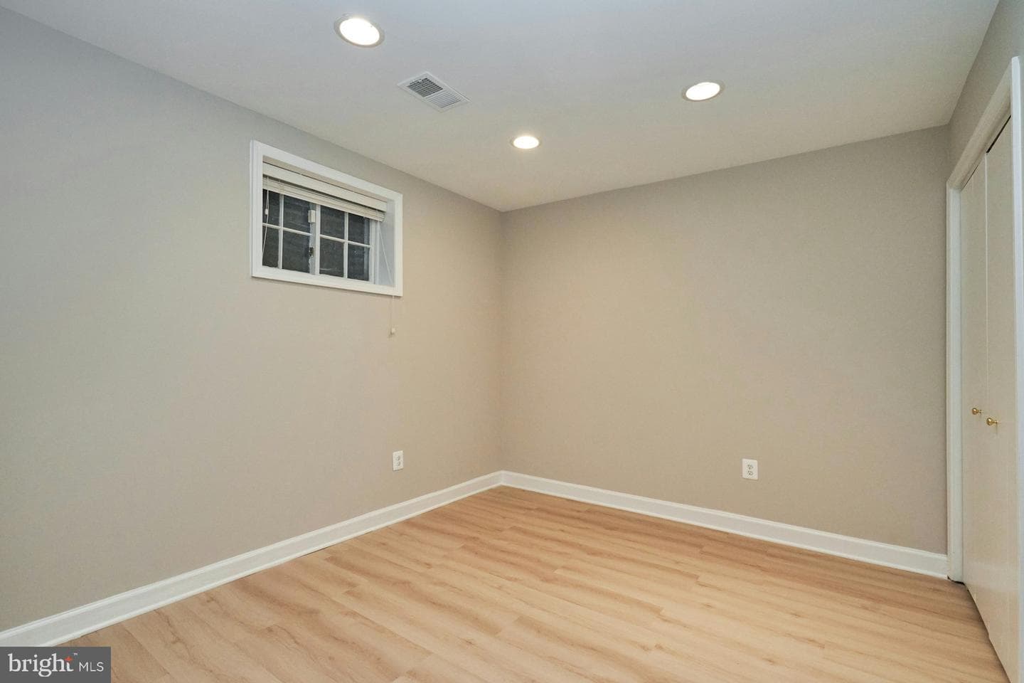 3886 University Drive photo 30