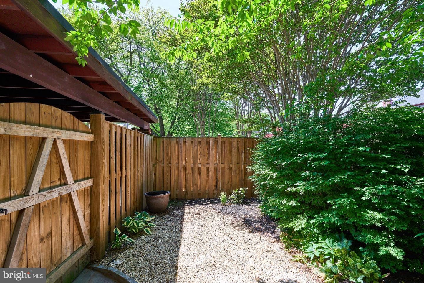 3886 University Drive photo 37