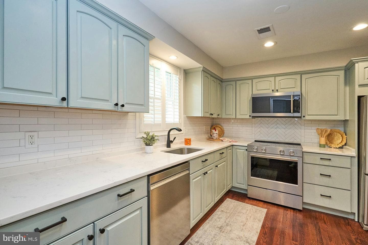 3886 University Drive photo 6