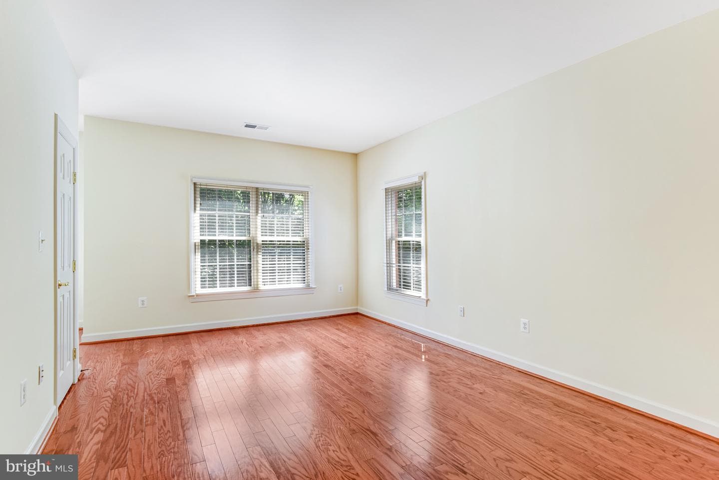 3842 Farrcroft Green photo 39