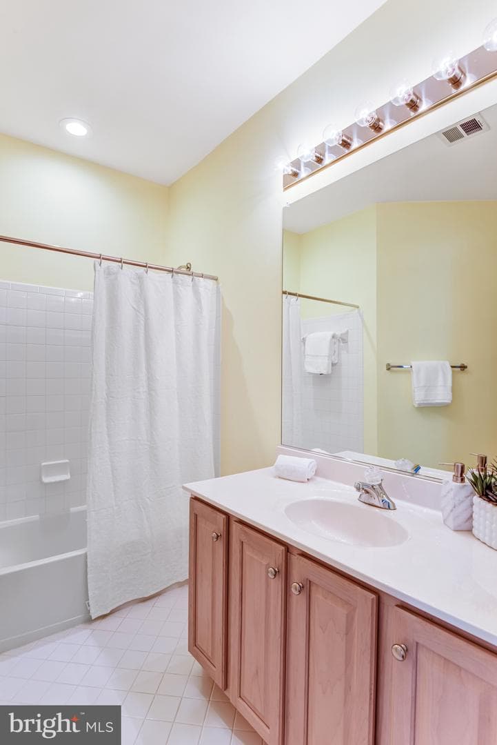 3842 Farrcroft Green photo 42