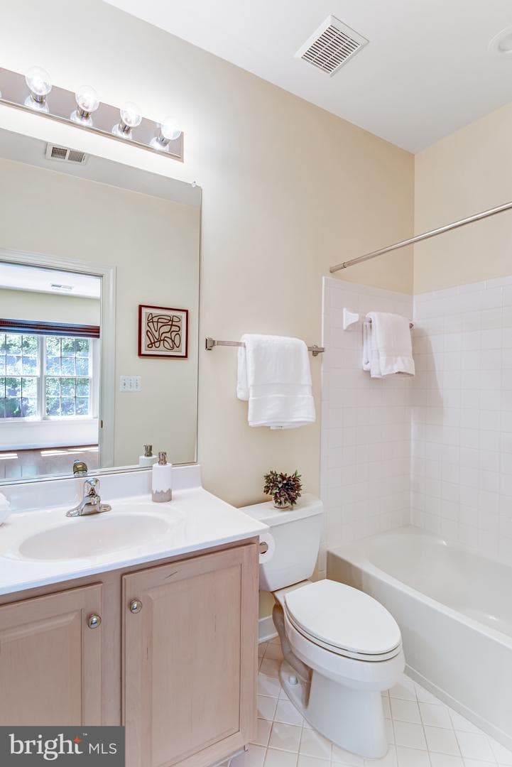 3842 Farrcroft Green photo 54