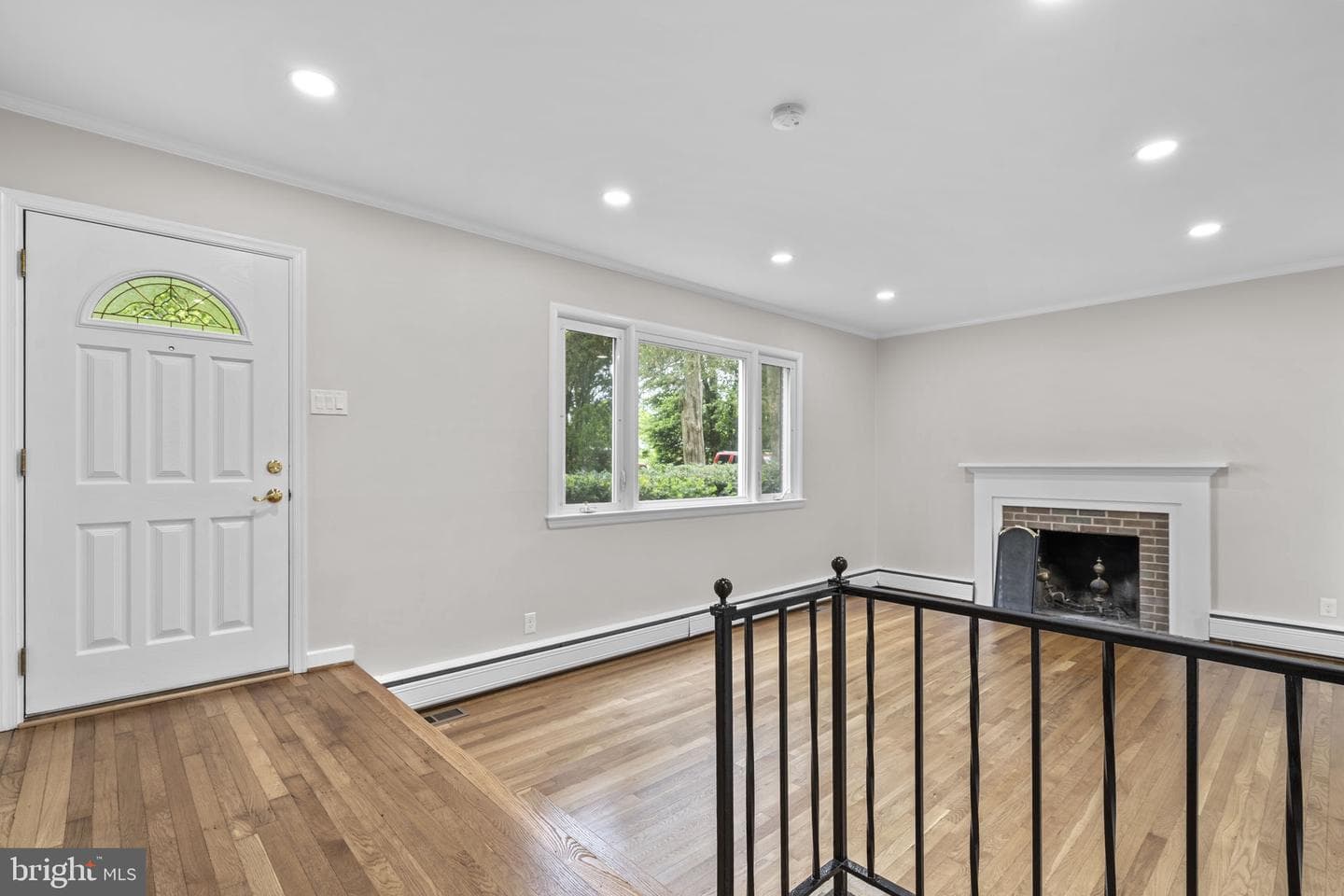 10242 Stratford Avenue photo 10