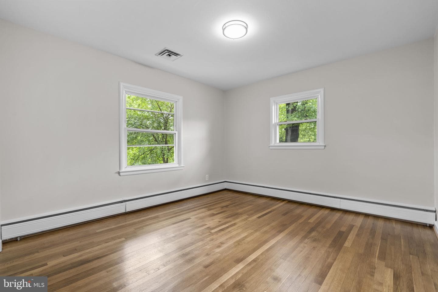 10242 Stratford Avenue photo 13