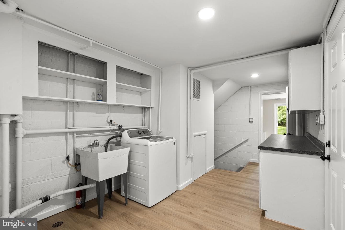 10242 Stratford Avenue photo 22