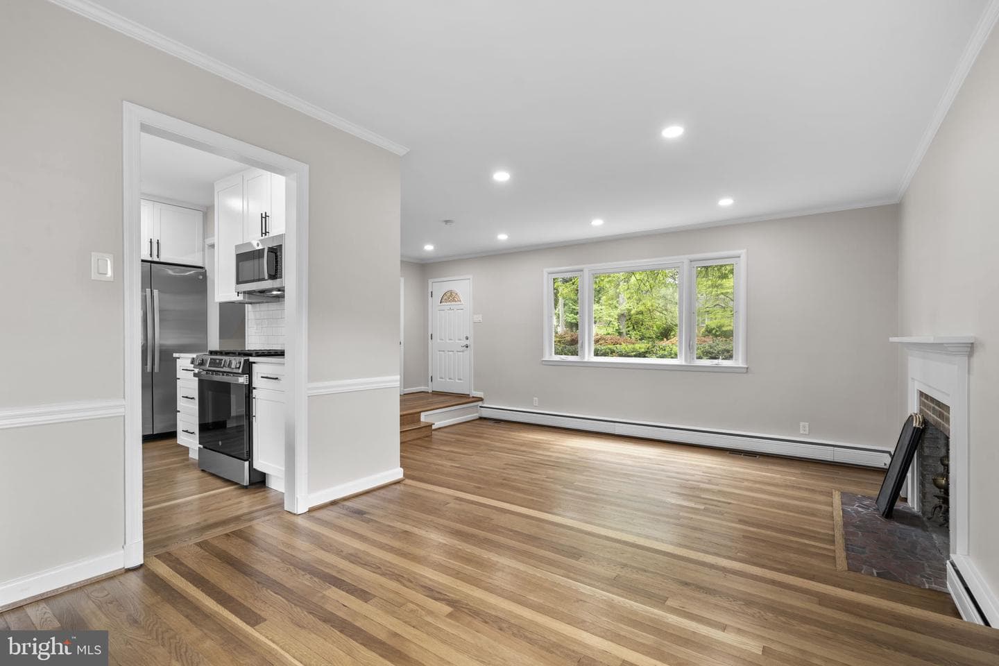 10242 Stratford Avenue photo 38