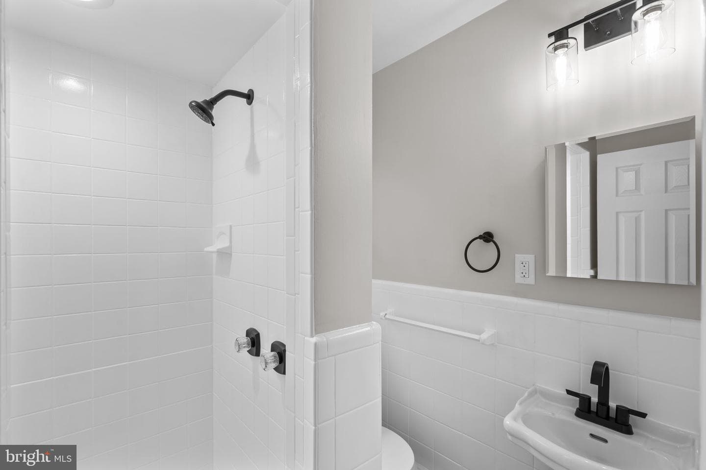 10242 Stratford Avenue photo 43