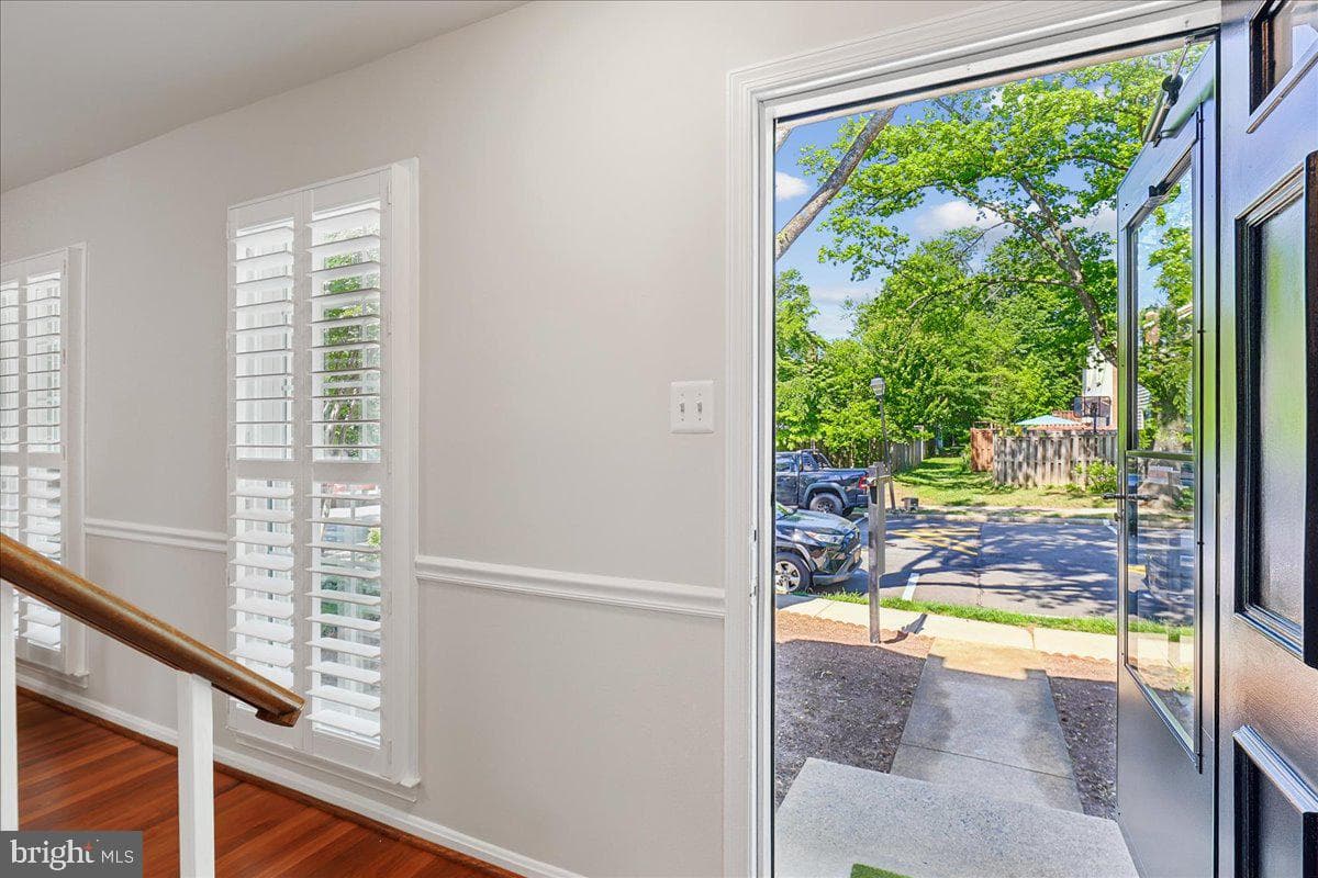 3978 Wilcoxson Drive photo 4