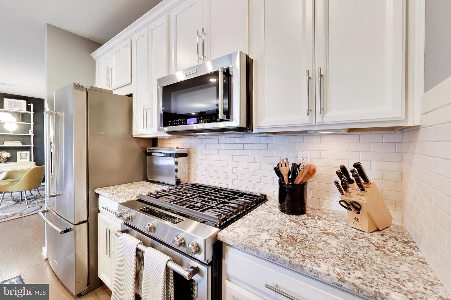 3985 Norton Place #206 photo 3